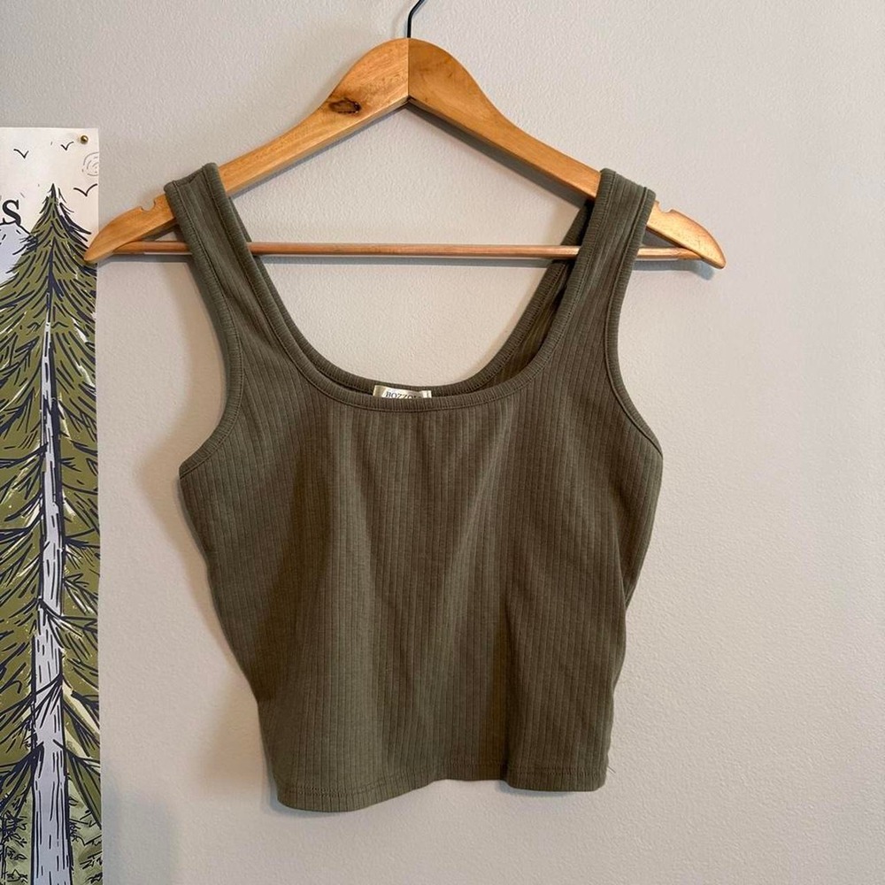 Bozzolo Green Ribbed Scoop Neck Tank Top Cropped